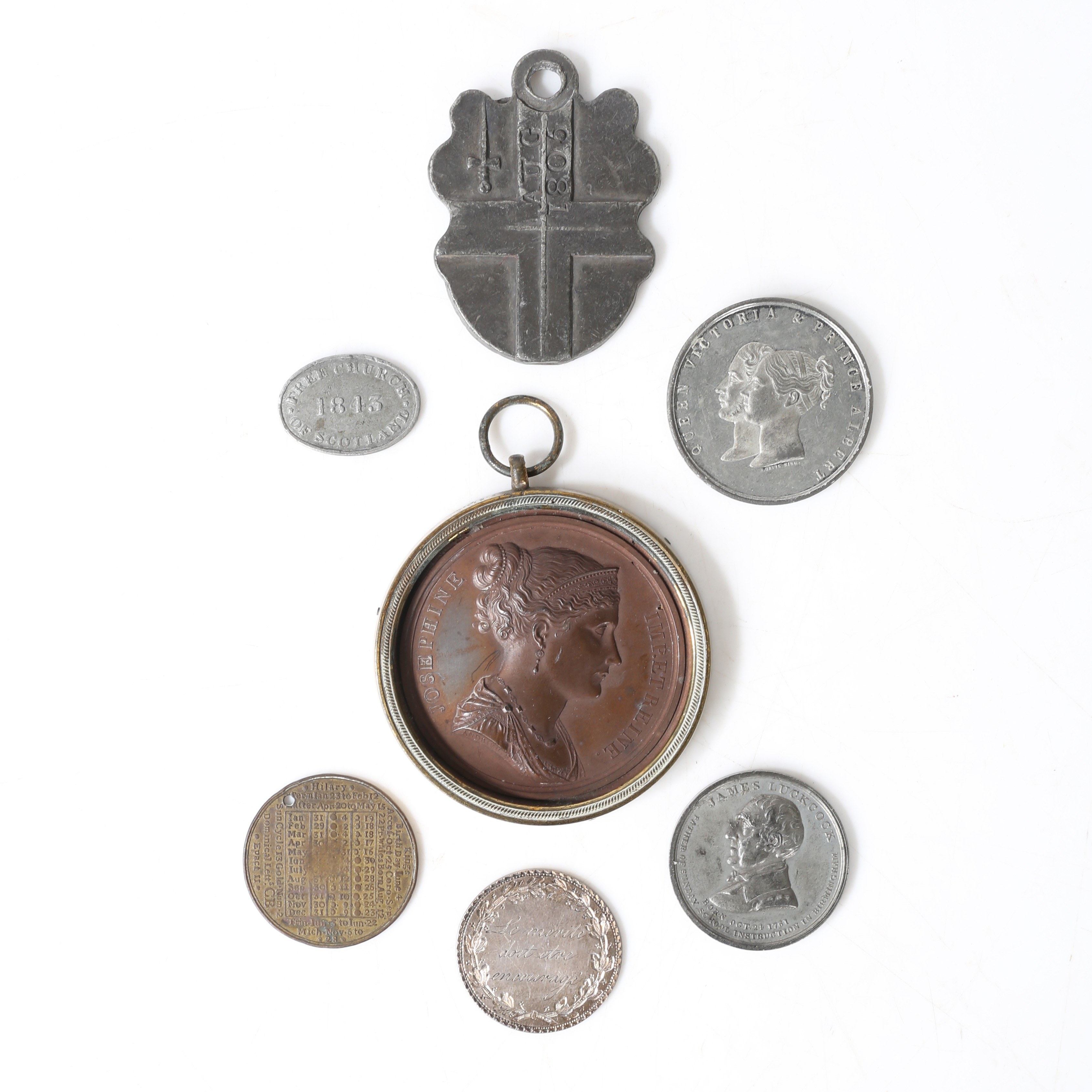 A COLLECTION 18TH CENTURY AND LATER TOKENS AND MEDALLIONS.