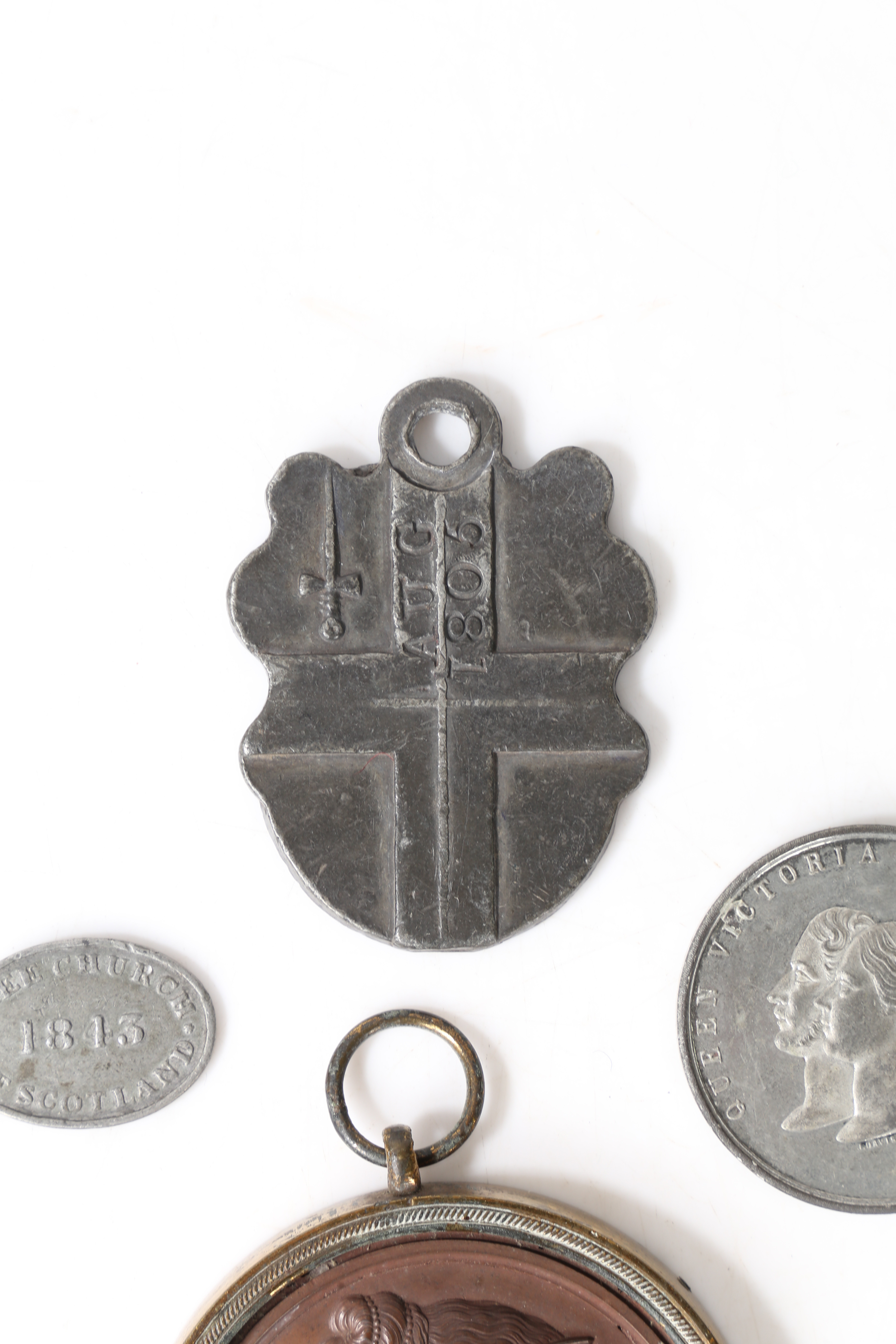 A COLLECTION 18TH CENTURY AND LATER TOKENS AND MEDALLIONS. - Image 2 of 9