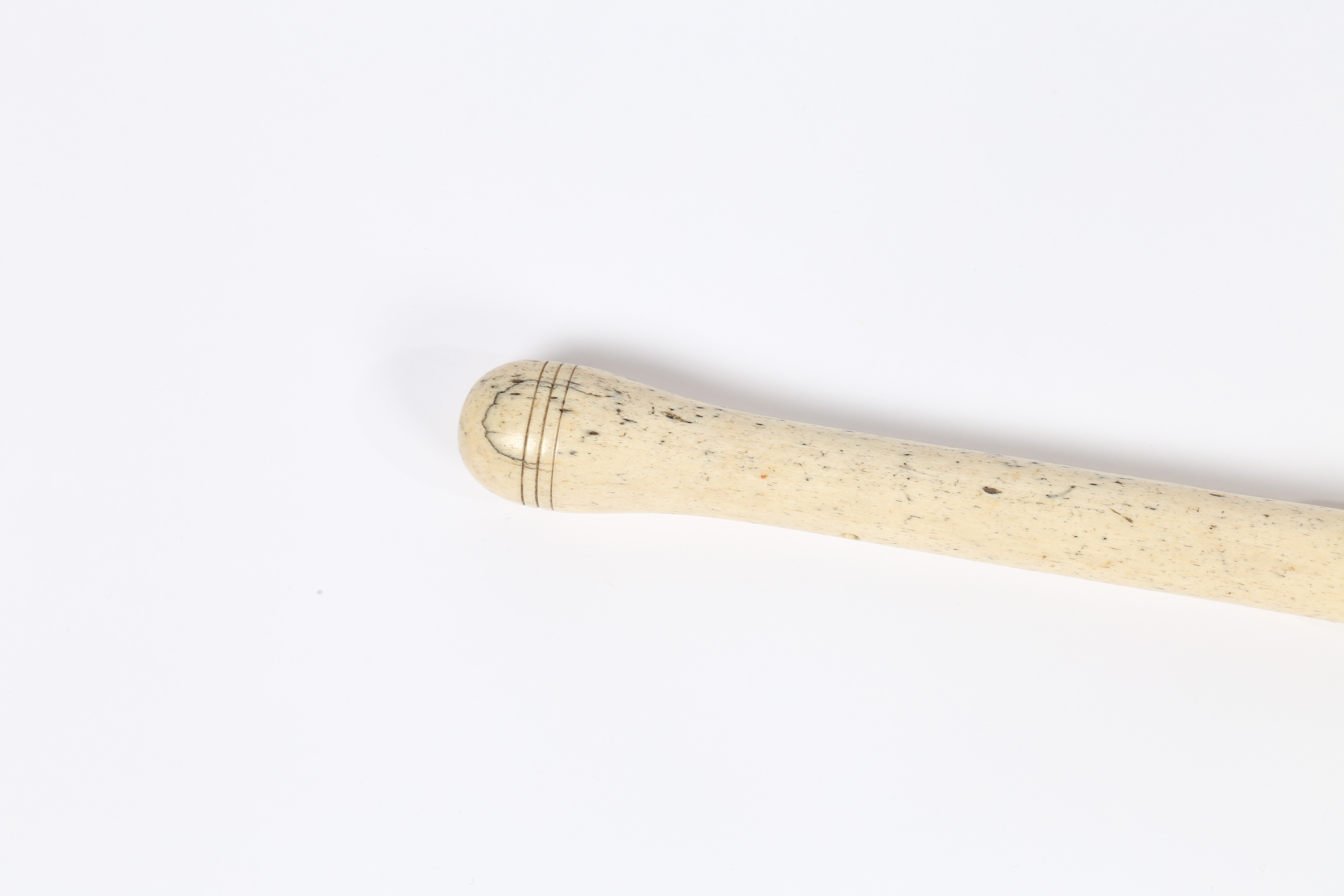 GEORGE III SCRIMSHAW WHALEBONE WALKING STICK. - Image 7 of 8