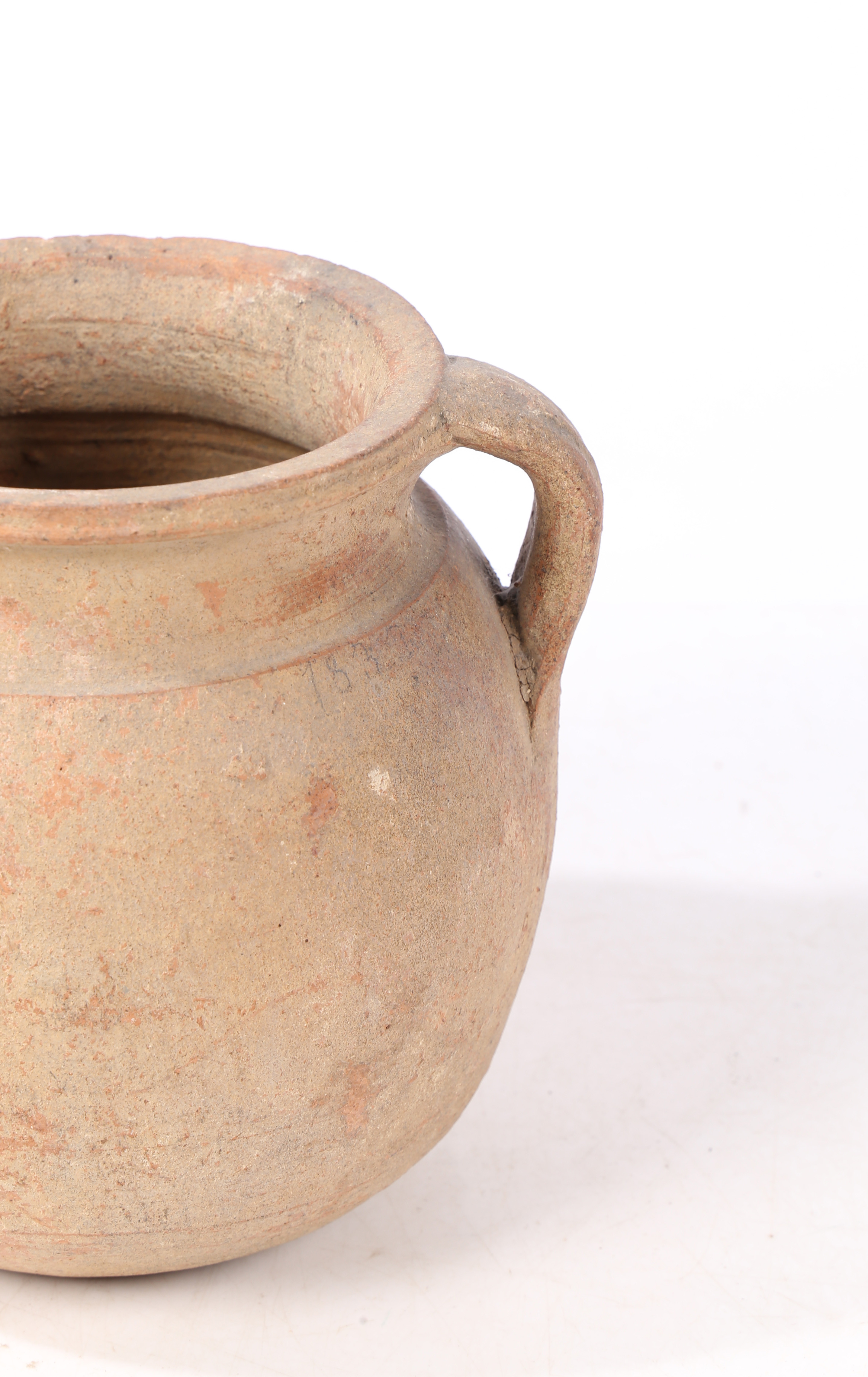 A TERRACOTTA AMPHORA VASE OF SQUAT FORM. - Image 3 of 6