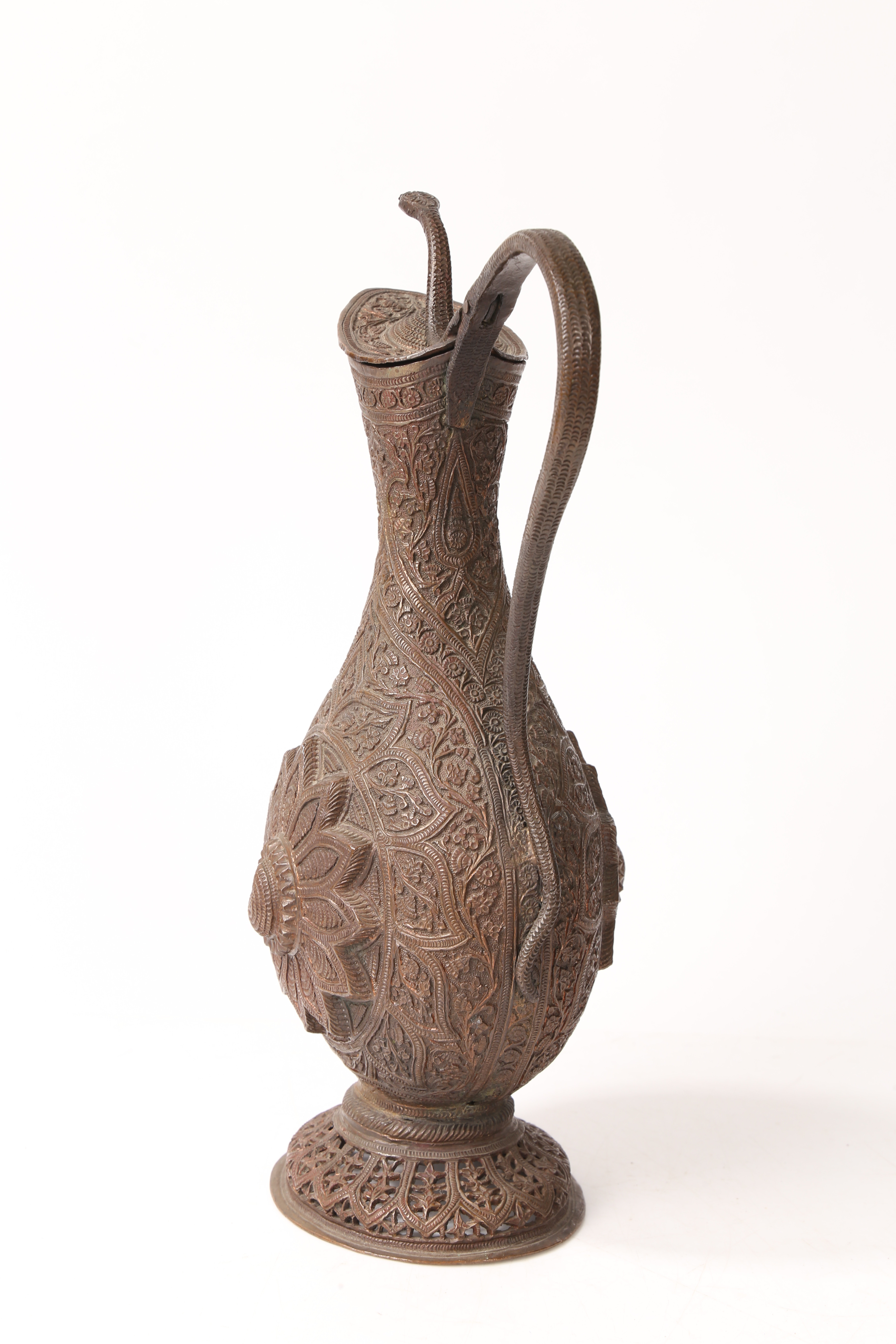 A 19TH CENTURY PERSIAN COPPER EWER. - Image 8 of 11