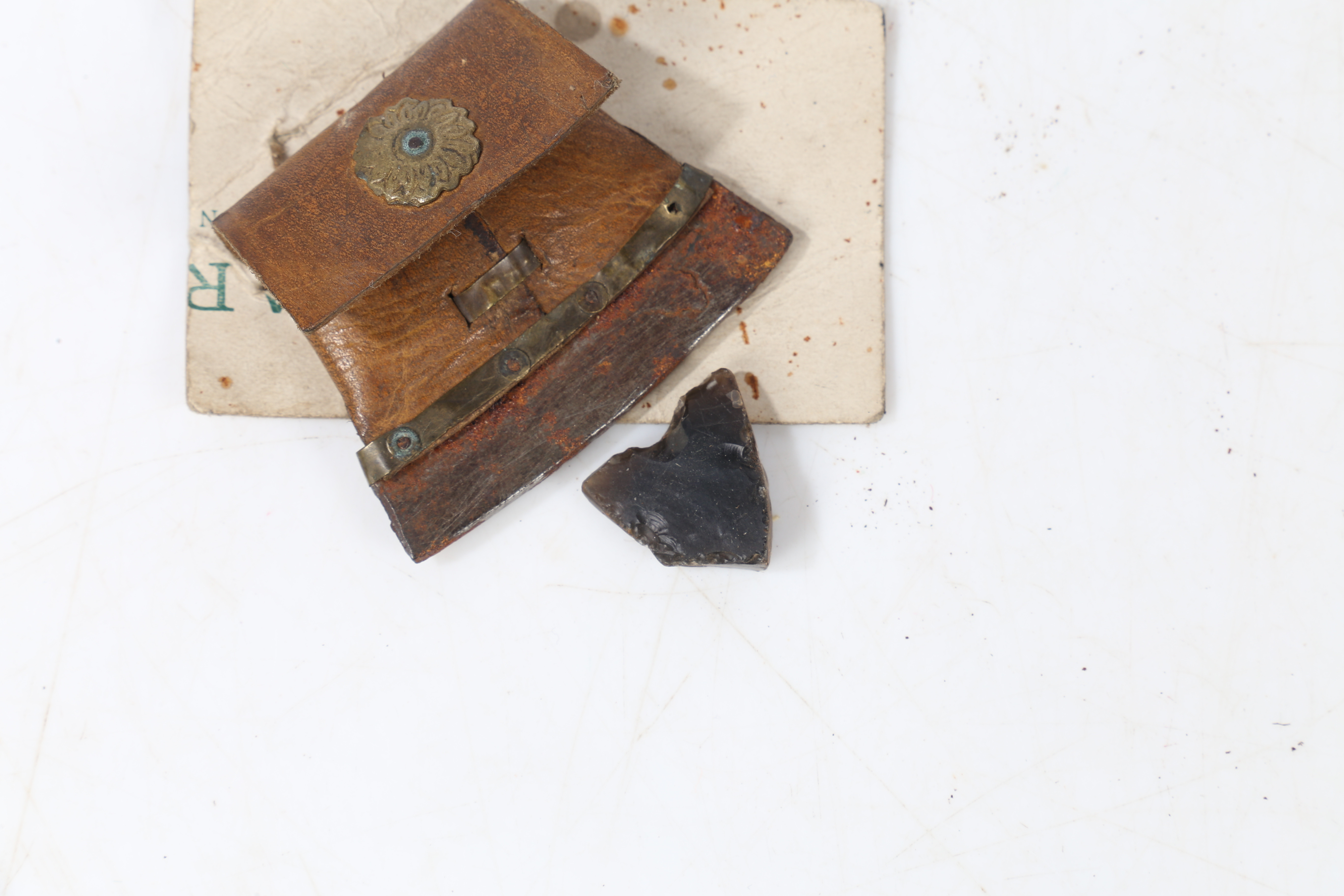 A CIRCA 1816 TIBETAN POCKET FLINT AND STEEL. - Image 3 of 4