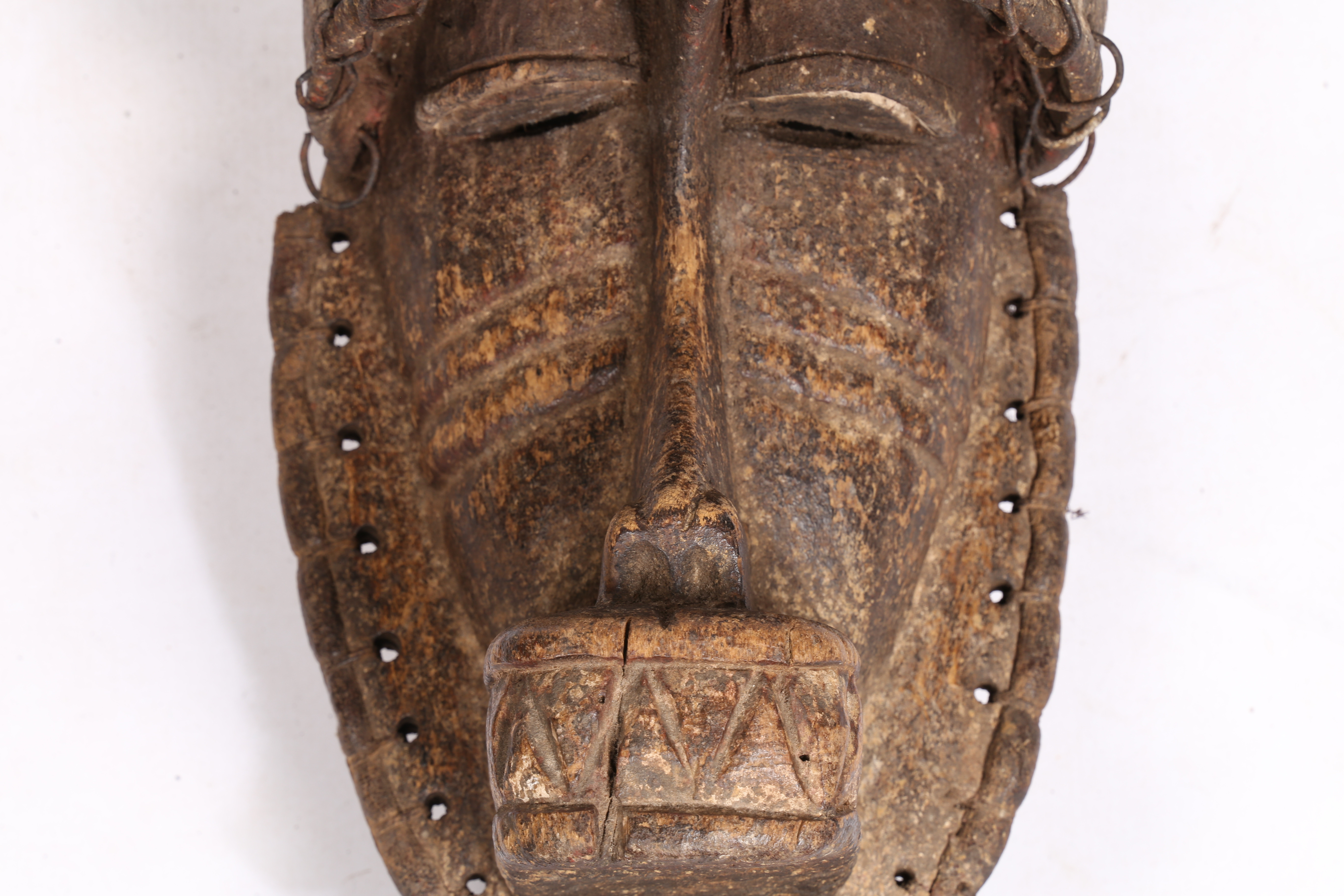 A LARGE KRAN MASK, LIBERIA. - Image 2 of 5