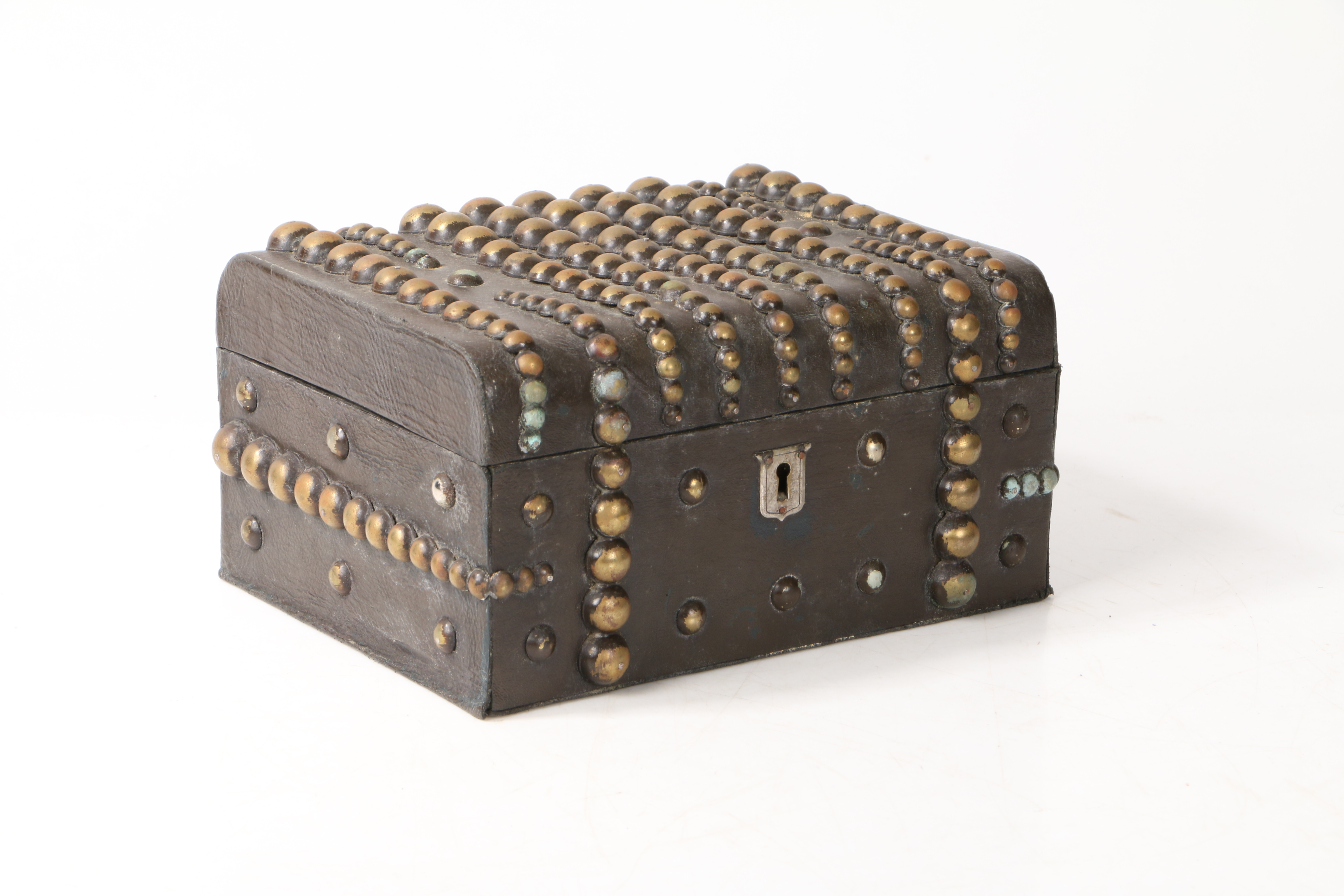 A EARLY 20TH CENTURY LEATHER STUDDED JEWELLERY BOX. - Image 2 of 7