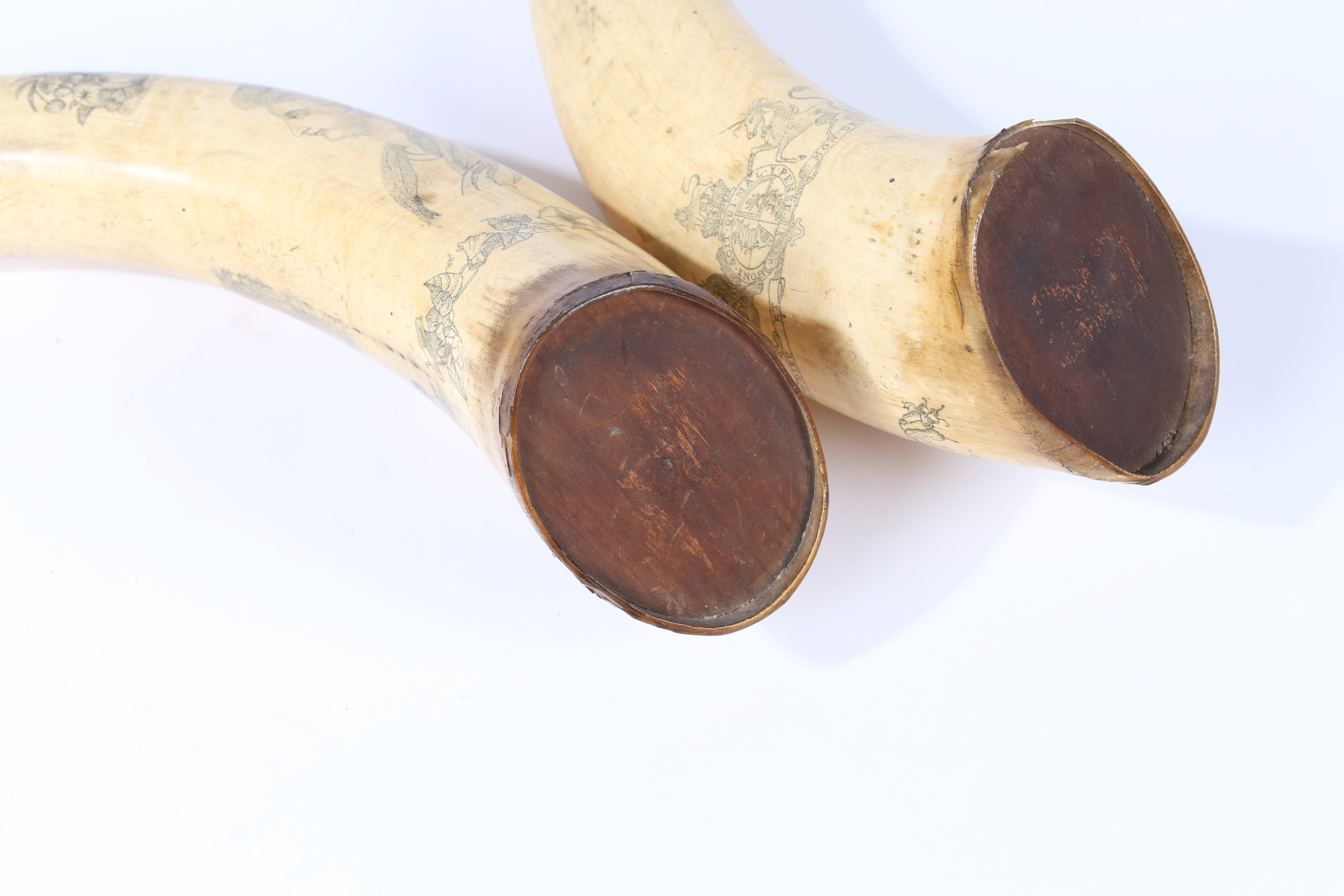 A LARGE PAIR OF 19TH CENTURY SCRIMSHAW HORNS. - Image 11 of 11