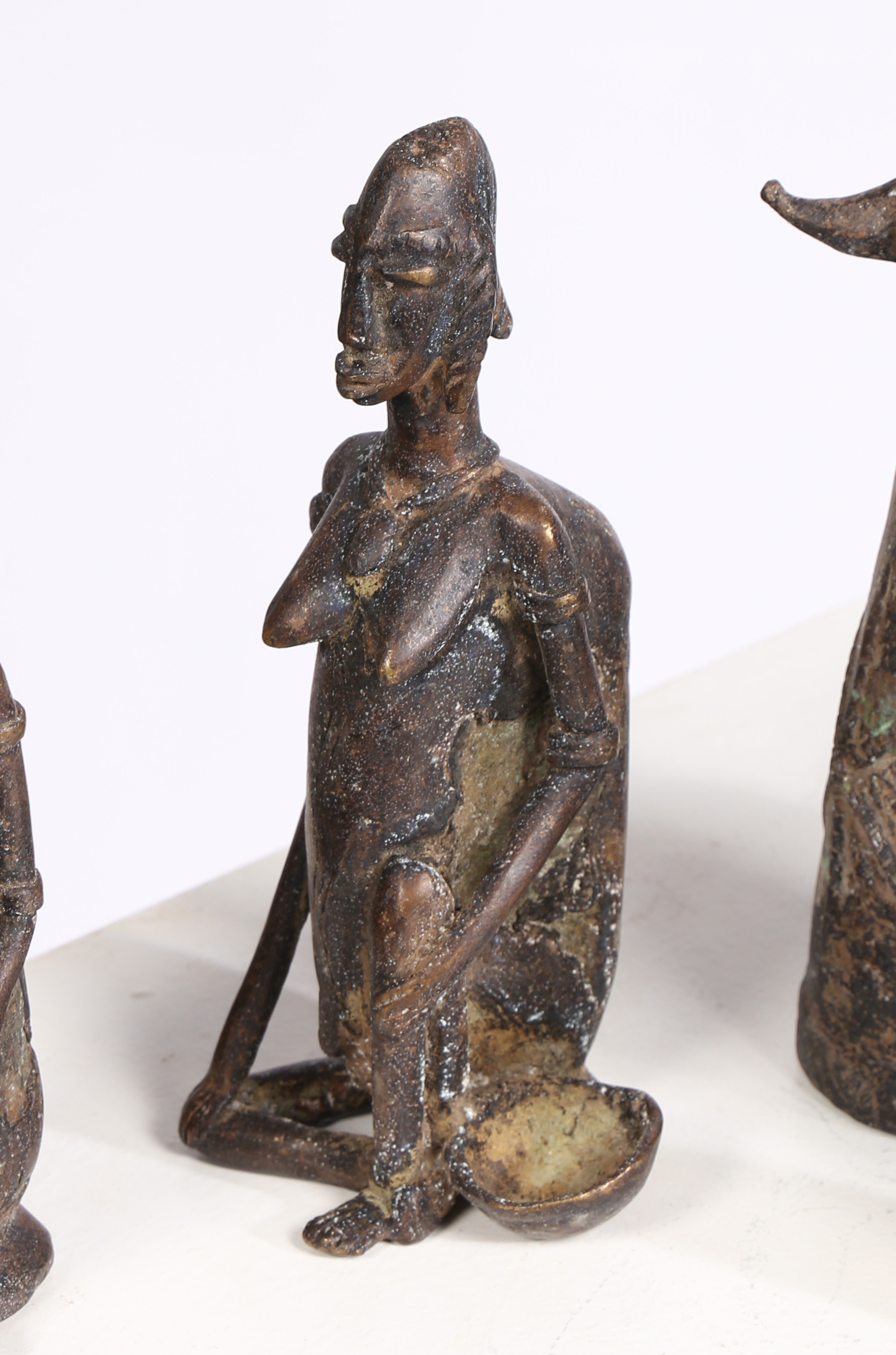 A COLLECTION OF DOGON BRONZED FIGURES, MALI (6). - Image 3 of 8