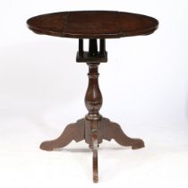 AN EARLY 18TH CENTURY OAK BIRD-CAGE TRIPOD TABLE, ENGLISH, CIRCA 1700-20.