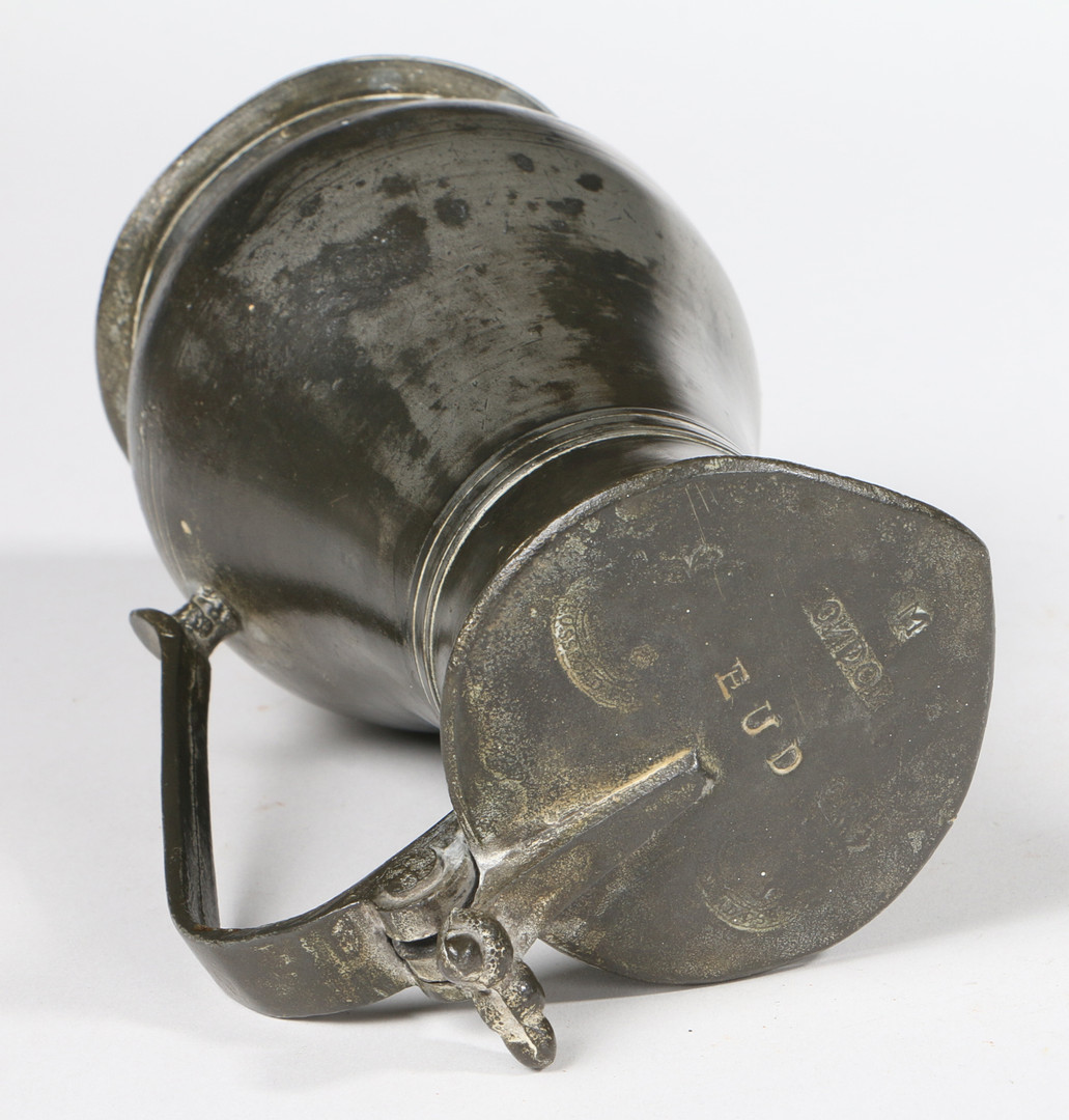 A GEORGE III PEWTER PINT GUERNSEY MEASURE, SOUTHAMPTON, CIRCA 1760. - Image 3 of 4