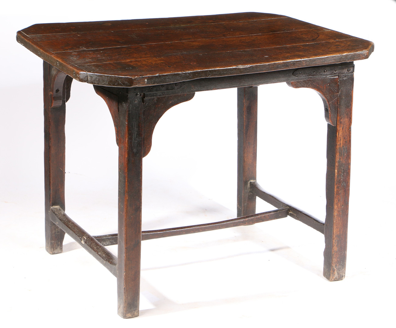 AN OAK 18TH CENTURY OAK CENTRE TABLE, WELSH, CIRCA 1700-30. - Image 2 of 3