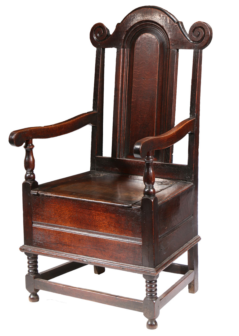 AN UNUSUAL WILLIAM & MARY OAK BOX-SEATED ARMCHAIR, CIRCA 1690.