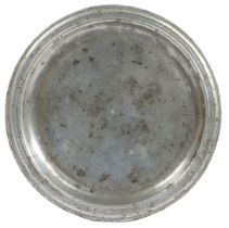 A WILLIAM & MARY PEWTER MULTI-REED NARROW RIM PLATE, OXFORDSHIRE, CIRCA 1690.