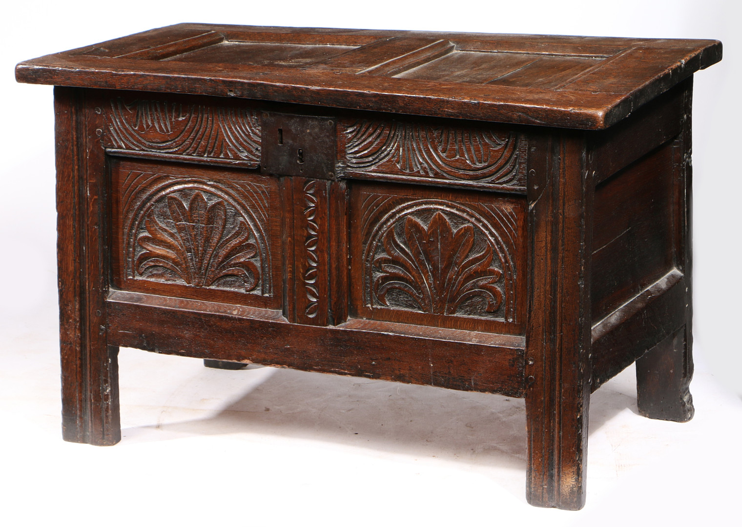 A SMALL CHARLES I OAK COFFER, WEST COUNTRY, CIRCA 1630.