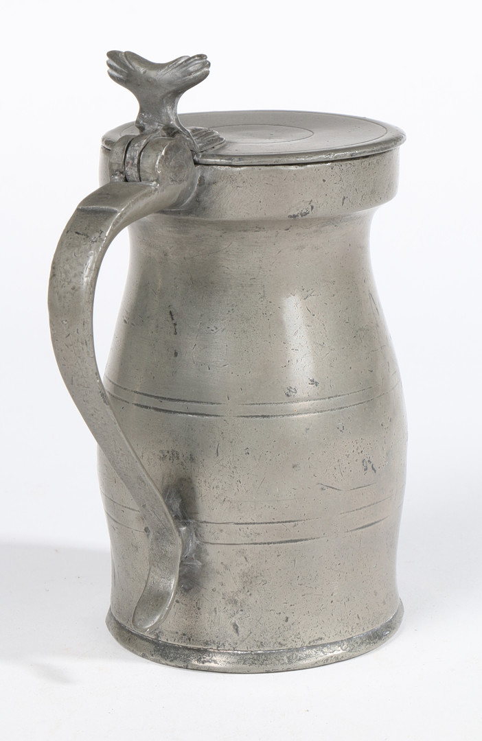 A GEORGE II PEWTER OEWS PINT BUD BALUSTER MEASURE, CIRCA 1740. - Image 2 of 4