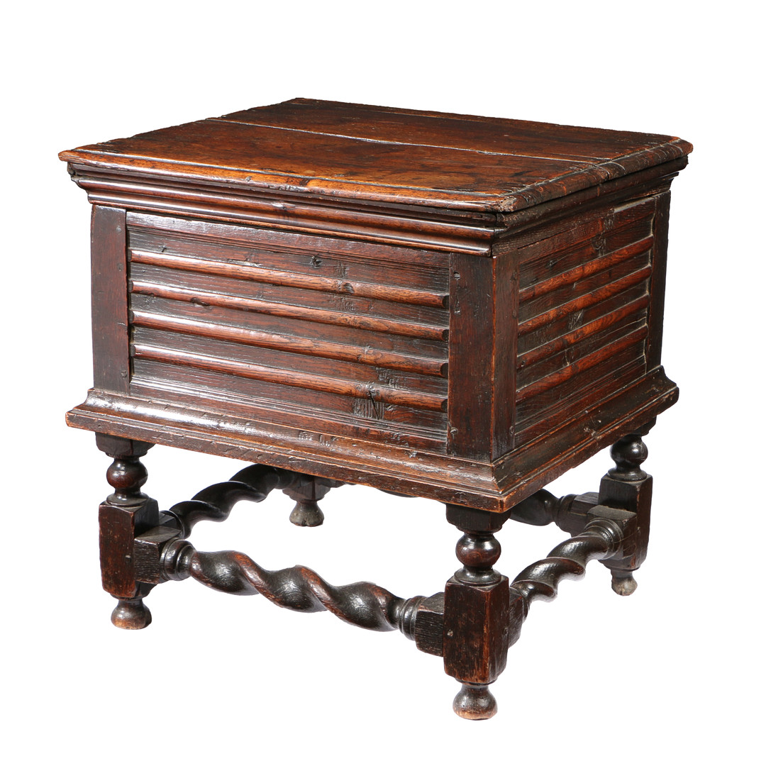 A CHARLES II OAK CLOSED STOOL, CIRCA 1680. - Image 2 of 3