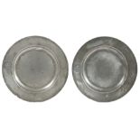 A PAIR OF GEORGE II PEWTER PLAIN RIM PLATES, CIRCA 1730-50.