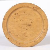 AN 18TH CENTURY SYCAMORE PLATE OR PLATTER, ENGLISH.