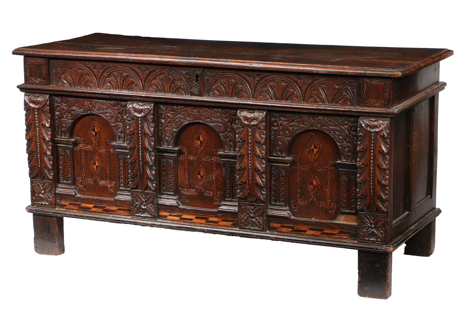 A JAMES I OAK AND PARQUETRY INLAID COFFER, WEST COUNTRY, CIRCA 1610.