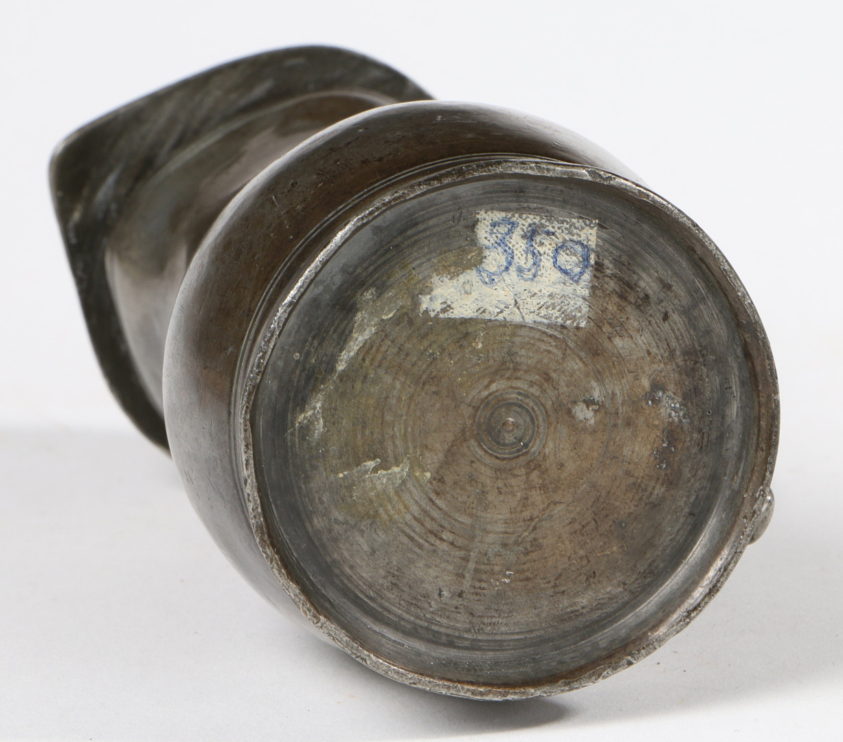 A GEORGE III PEWTER HALF-PINT JERSEY MEASURE, CIRCA 1780. - Image 3 of 3