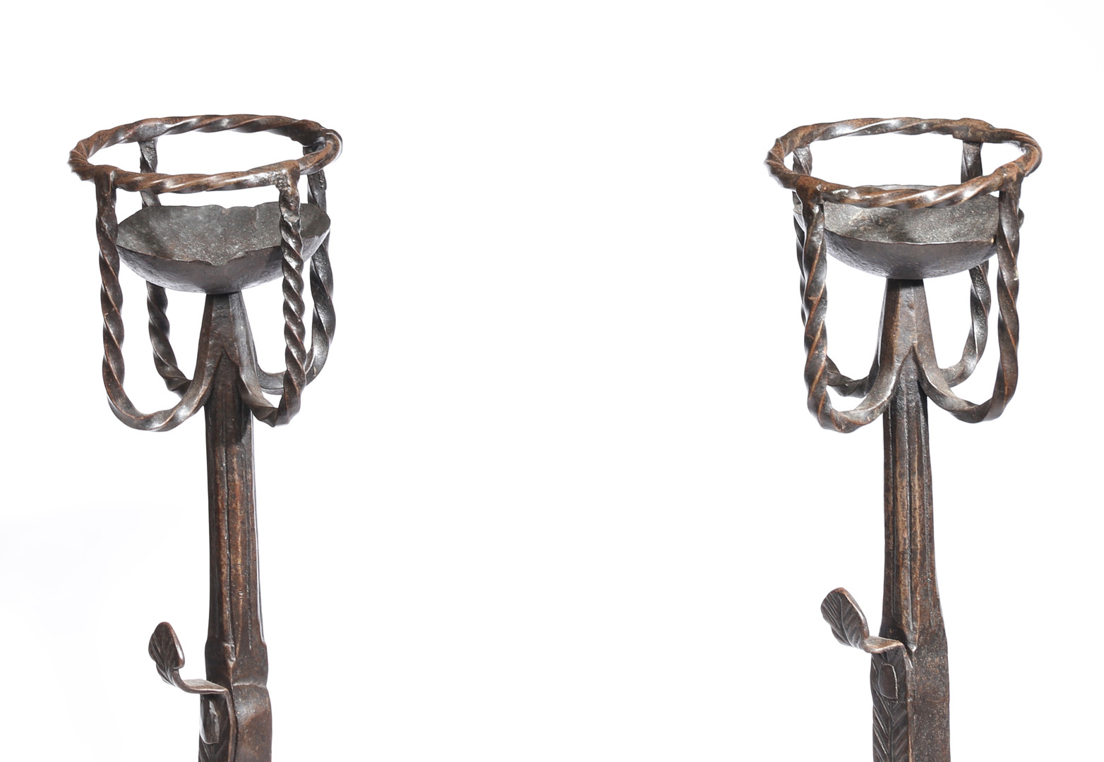 A GOOD PAIR OF 17TH CENTURY STYLE IRON CRESSET FIREDOGS. - Image 4 of 6