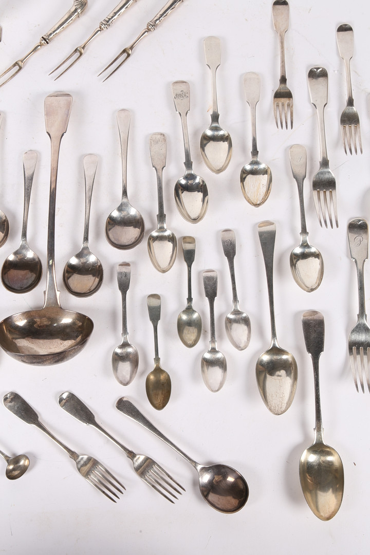 A QUANTITY OF GEORGE III AND LATER SILVER FLATWARE. - Image 5 of 9