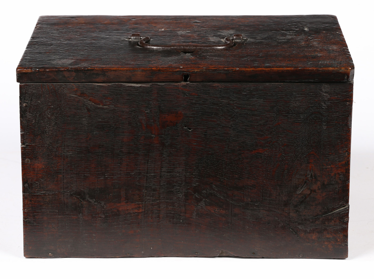 AN UNUSUAL SMALL BOARDED OAK TABLE-TOP CHEST OF DRAWERS, ENGLISH, CIRCA 1700-20. - Image 4 of 5