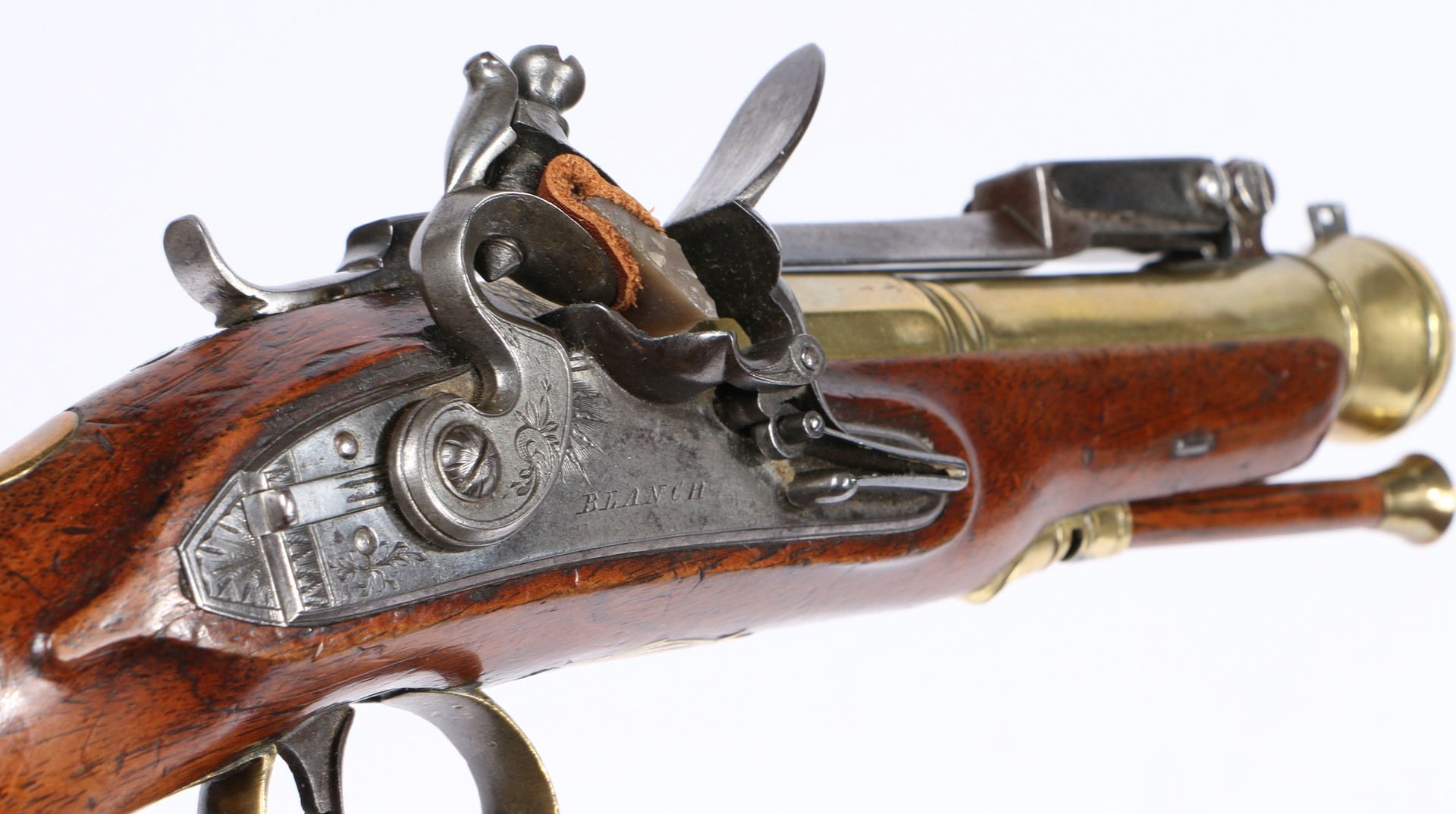 AN EARLY 19TH CENTURY BRASS-BARRELLED FLINTLOCK BLUNDERBUSS PISTOL, BY BLANCH OF LONDON. - Image 4 of 4