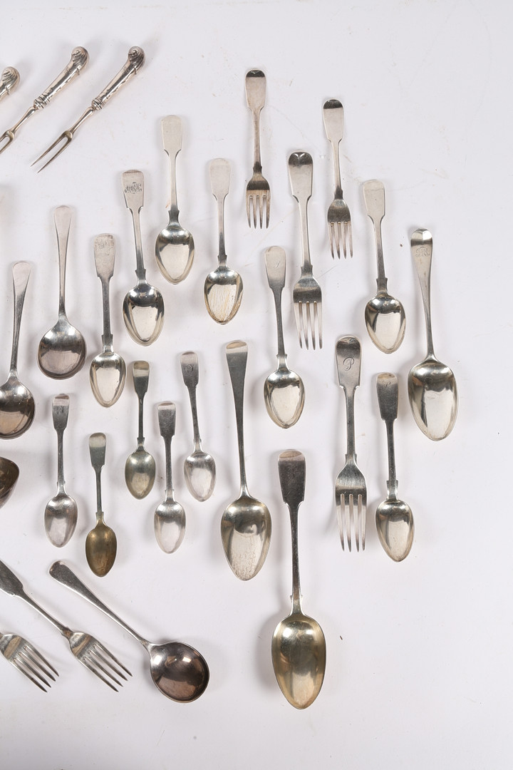 A QUANTITY OF GEORGE III AND LATER SILVER FLATWARE. - Image 6 of 9