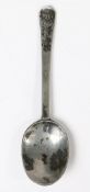A WILLIAM & MARY PEWTER ROUND-END SPOON, CIRCA 1690.