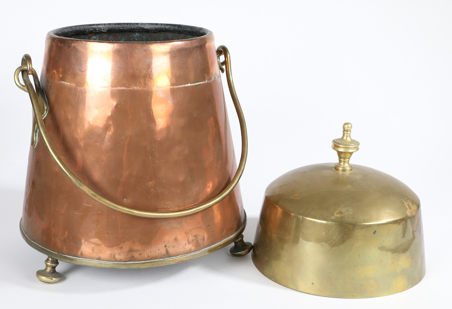 A 19TH CENTURY BRASS AND COPPER DOOFPOT, DUTCH. - Image 2 of 2