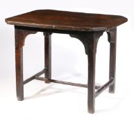 AN OAK 18TH CENTURY OAK CENTRE TABLE, WELSH, CIRCA 1700-30.