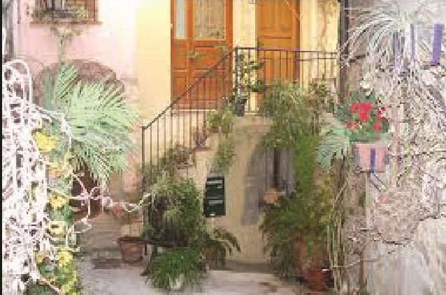 A ONE WEEK STAY IN AN APARTMENT IN NICE, FRANCE - Image 2 of 8