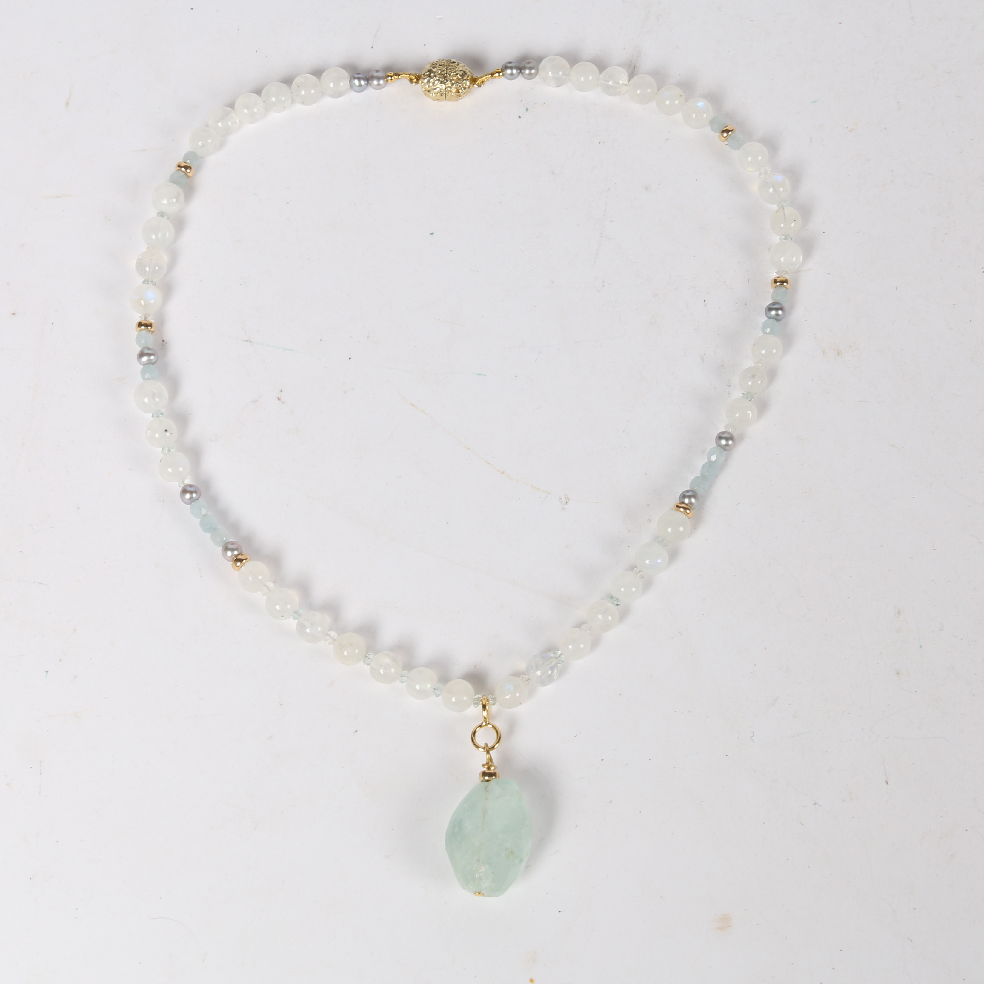 A UNIQUE ONE-OF-A-KIND MOONSTONE NECKLACE - Image 2 of 10