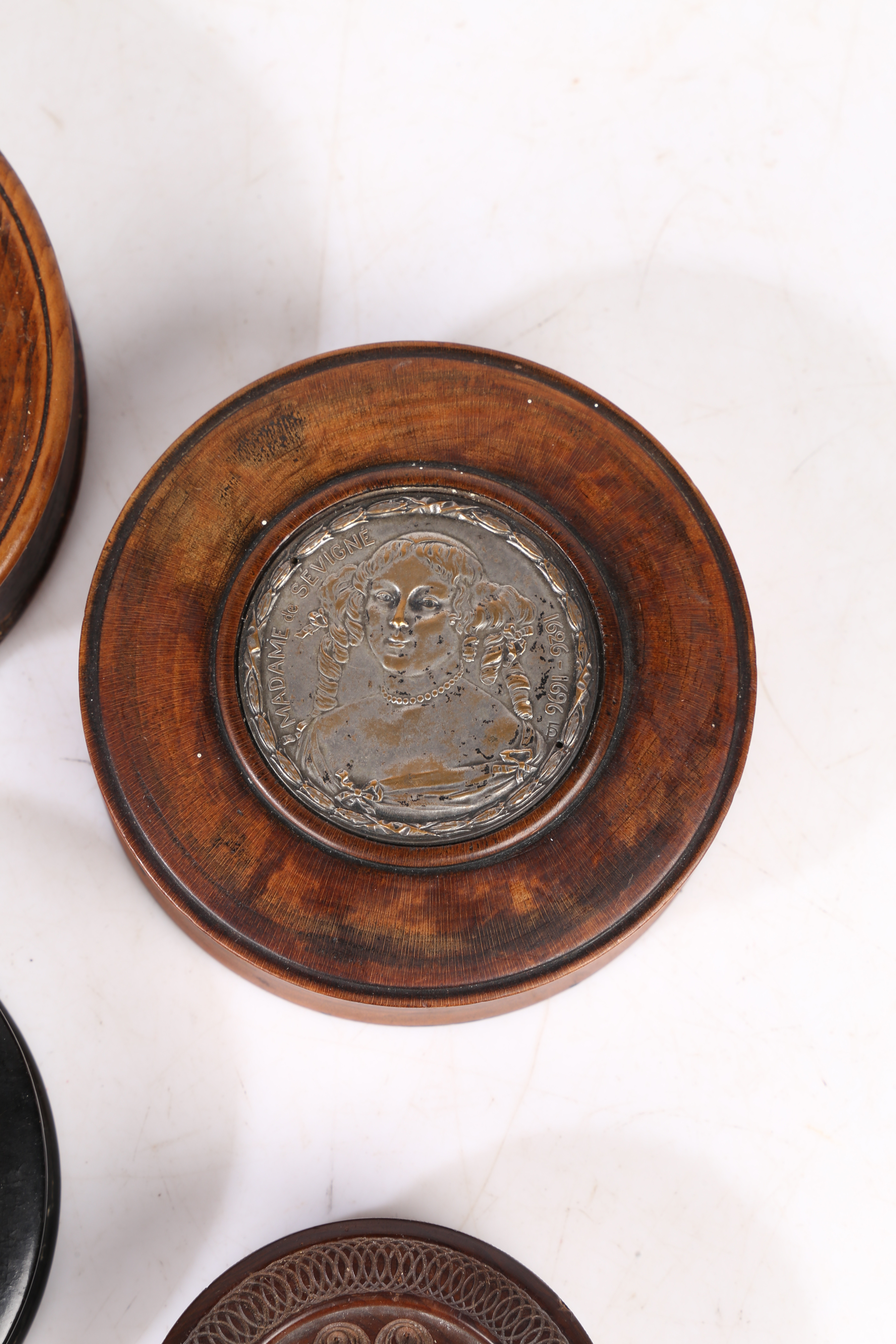 A COLLECTION OF FOUR 19TH CENTURY SNUFF BOXES (4). - Image 3 of 3