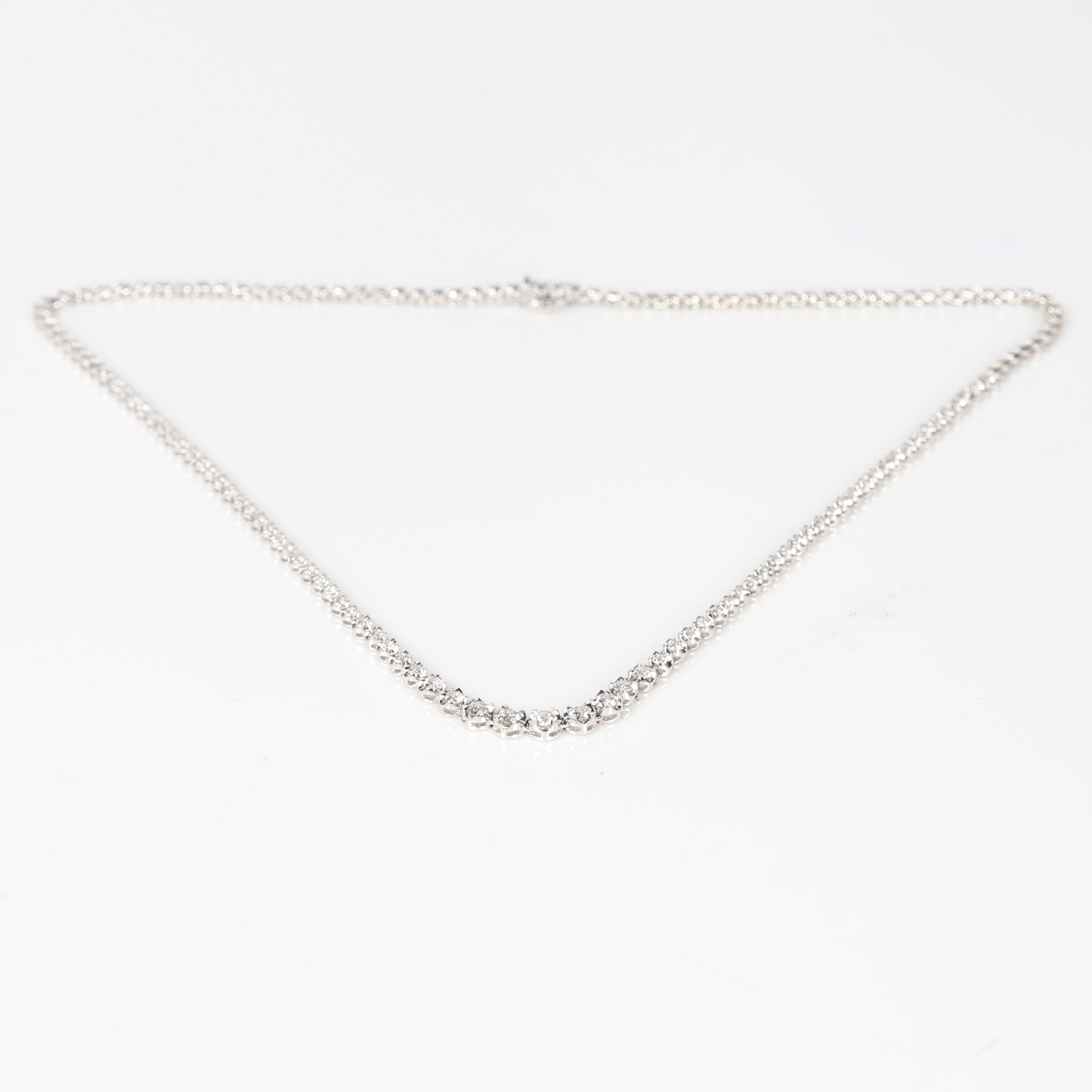 18CT WHITE GOLD DIAMOND LINE NECKLACE. - Image 2 of 9