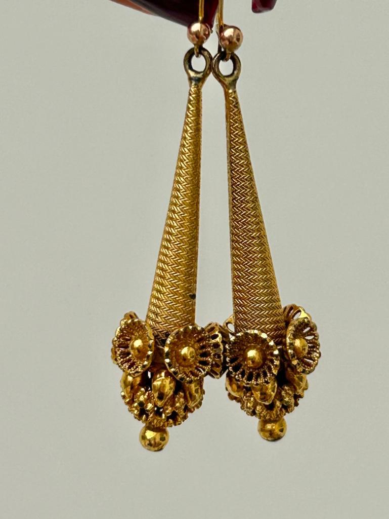 Georgian Era Yellow Metal Ornate Drop Earrings - Image 6 of 9