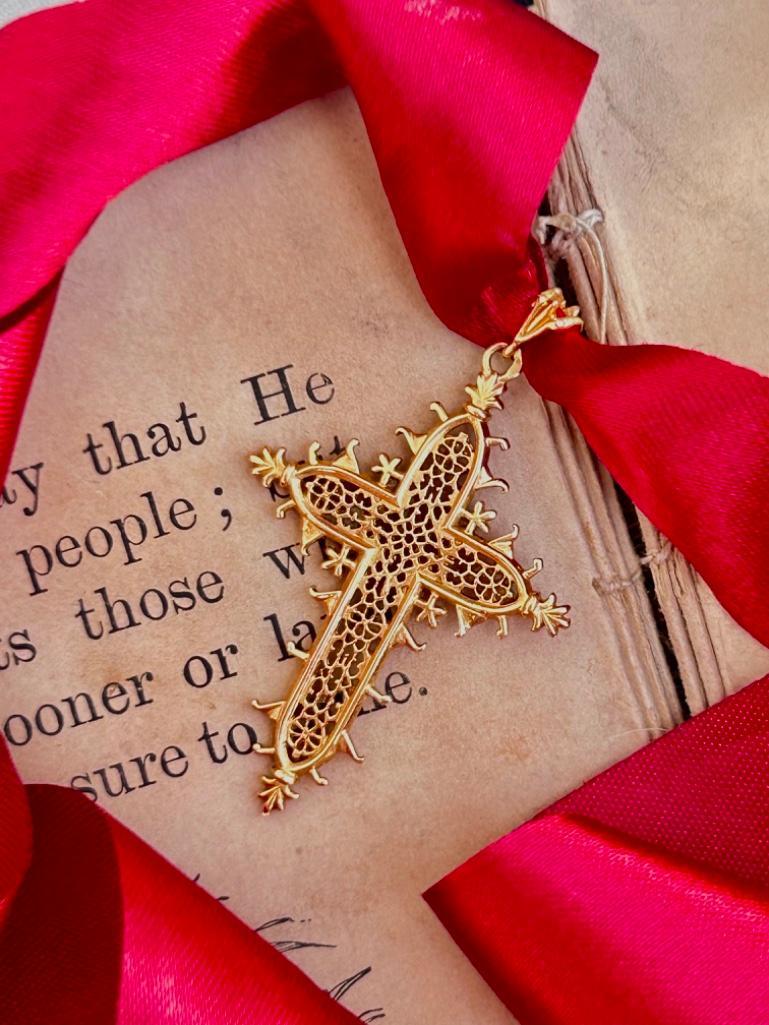 Antique Gold Cross Pendant - Image 4 of 5