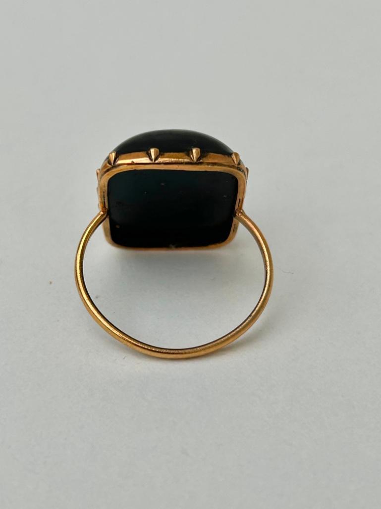 Antique Large Yellow Gold Ring - Image 4 of 5