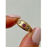 Sweet Antique 9ct Gold Ring