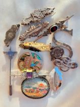 Antique & Vintage Large Mixed Jewellery Lot of Brooches
