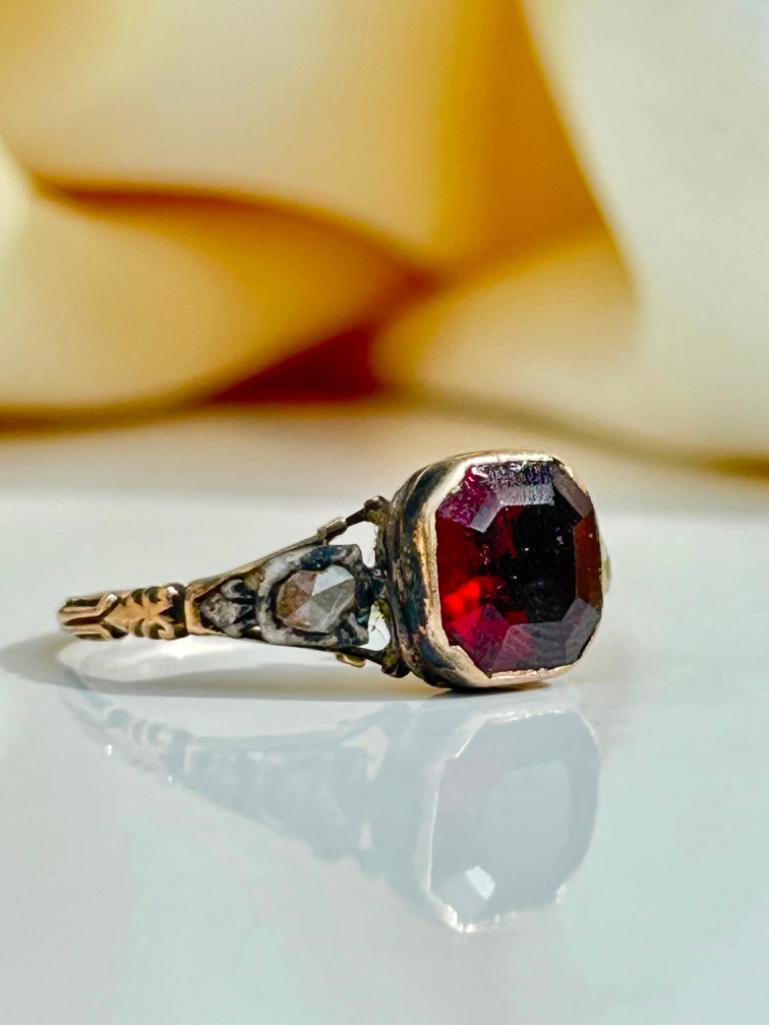 Georgian Era Garnet and Diamond Gold Ring - Image 2 of 7