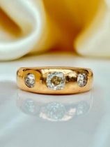 Huge Chunky 18ct Yellow Gold Diamond 3 Stone Ring