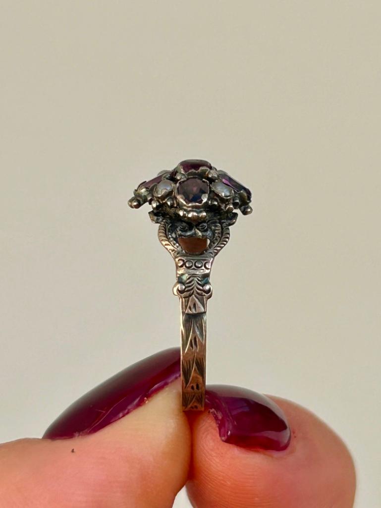 Antique 9ct Gold Garnet and Pearl Ring - Image 5 of 7