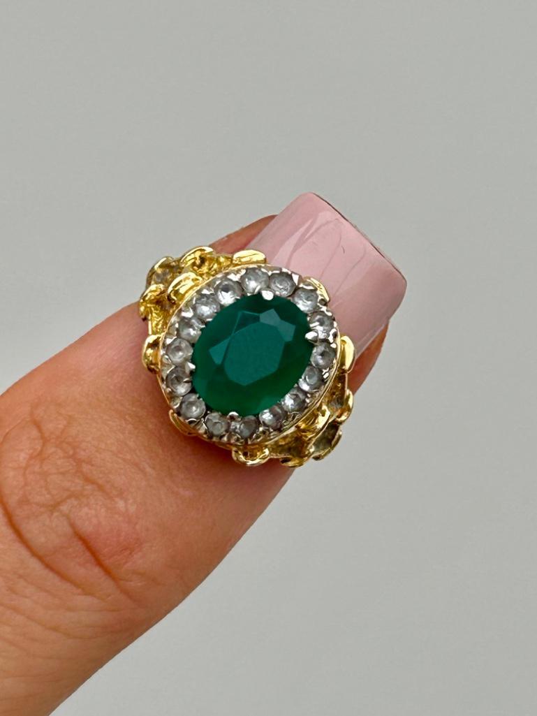 Chunky Emerald and Diamond Gold Dress Ring - Image 5 of 6