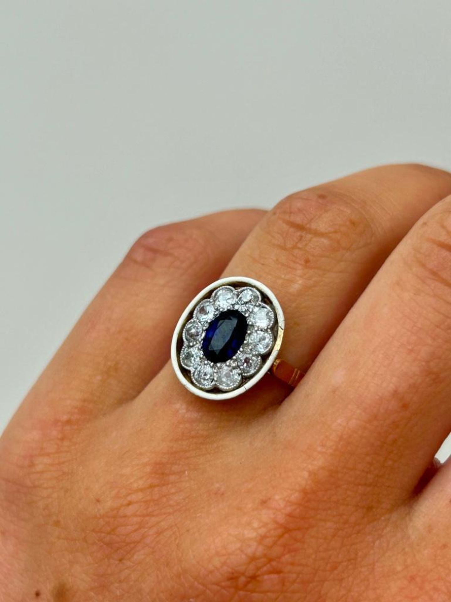 Outstanding Edwardian Sapphire Diamond and White Enamel Ring in 18ct Yellow Gold - Image 2 of 5