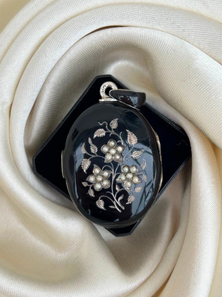 Antique Enamel and Pearl Large Locket Pendant - Image 4 of 4