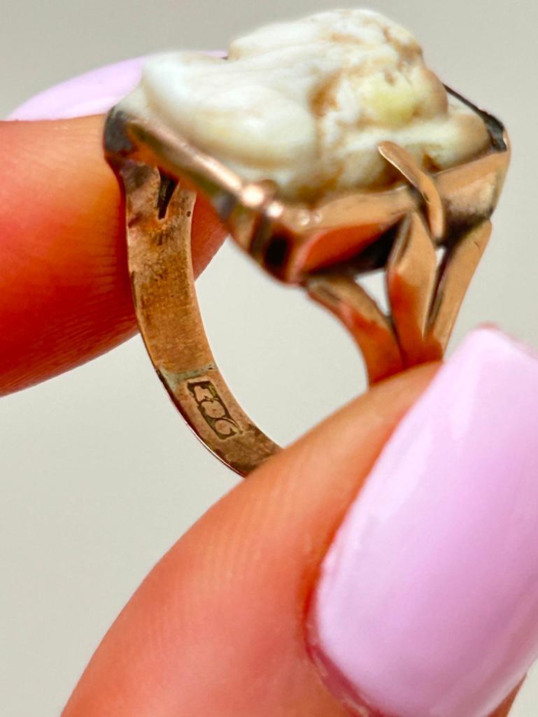 Gold Cameo Ring - Image 5 of 9