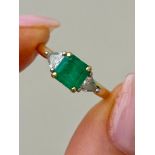 Vintage 18ct Yellow Gold Emerald and Diamond Ring