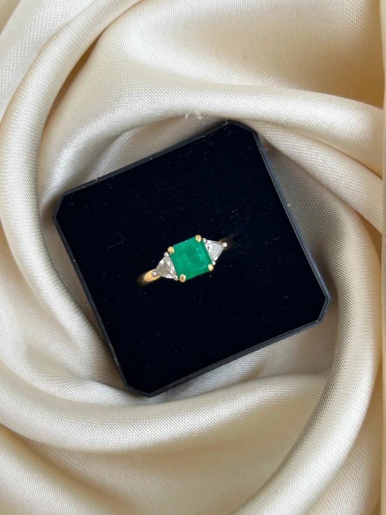 Vintage 18ct Yellow Gold Emerald and Diamond Ring - Image 4 of 8