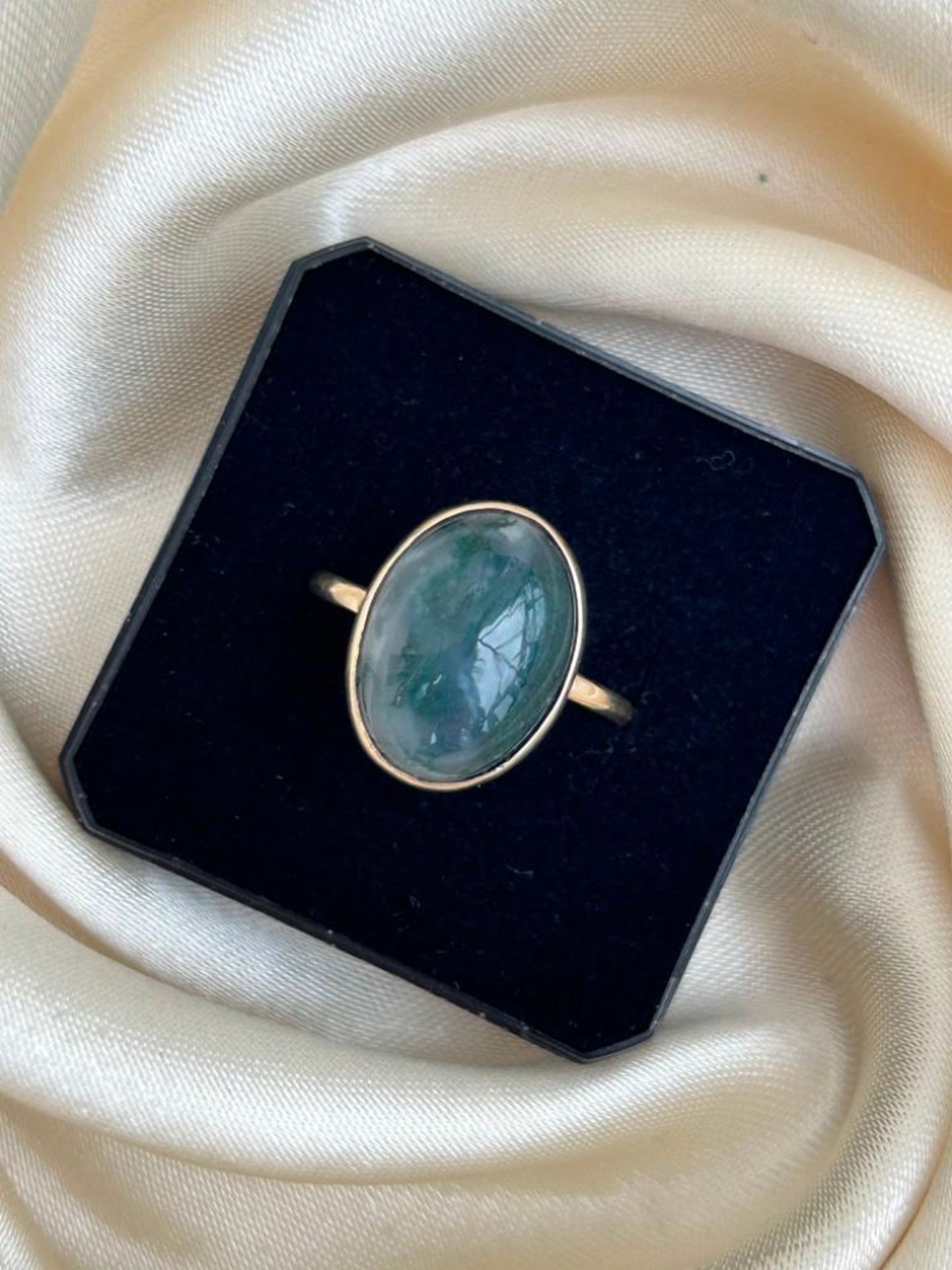 Wonderful 9ct Yellow Gold Moss Agate Ring - Image 6 of 6