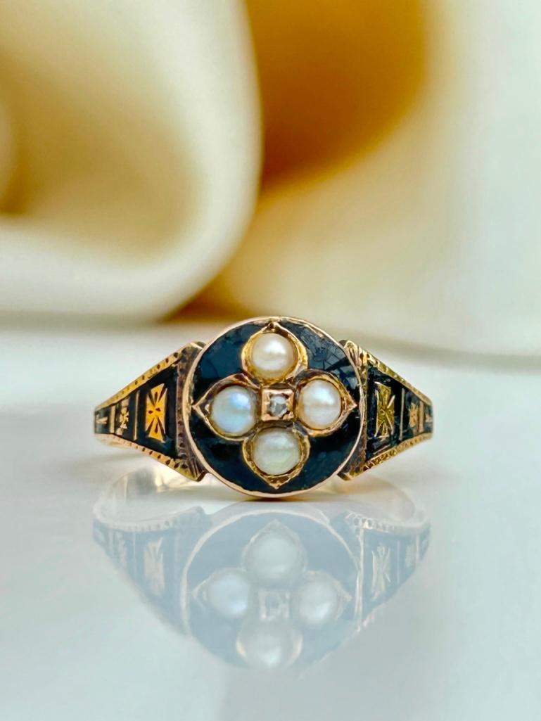 Antique 18ct Yellow Gold Black Enamel Mourning Ring with Pearl Diamond Flower Locket Back